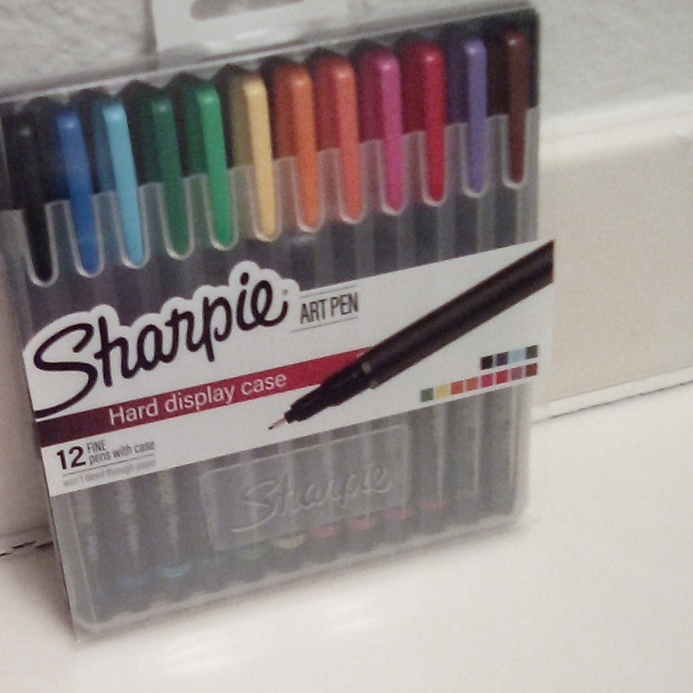 SHARPIE 12 PIECE WITH HARD DISPLAY CASE